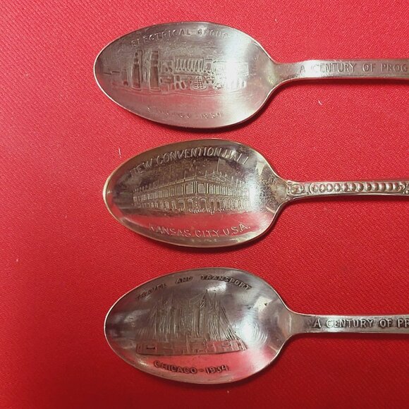 Chicago Kansas City Collectible Silverplated Commemorative Spoons Set of 3 - Picture 3 of 11